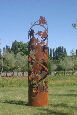steel pipe sculpture by robbie graham